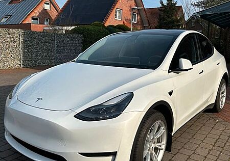 Tesla Model Y Hinterradantrieb RWD