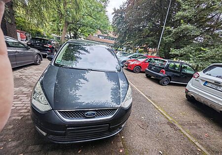 Ford Galaxy 2,0 Ghia Ghia