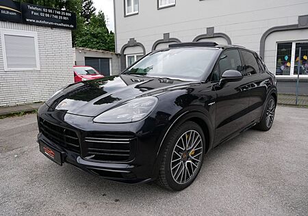 Porsche Cayenne Turbo S E-Hybrid SportDesign Burme.Pano