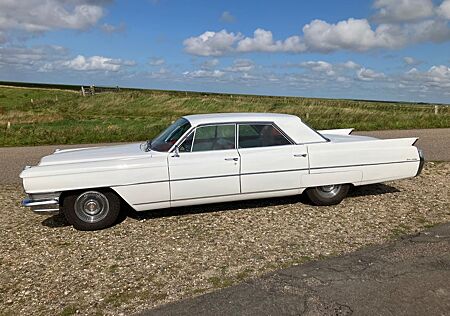 Cadillac Deville - 1964er 4 Door, Big Block, 7000ccm