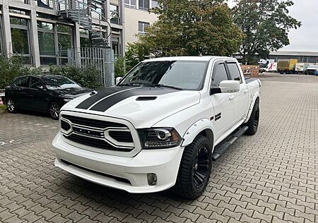 Dodge RAM ,Sport, 4x4 ,5.7 Hemi,Crew Cab,Rambox,LPG Gas
