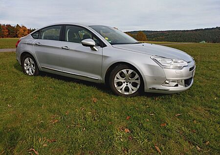 Citroën C5 HDi 165 - "Voyager à la francaise"!