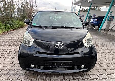 Toyota iQ +
