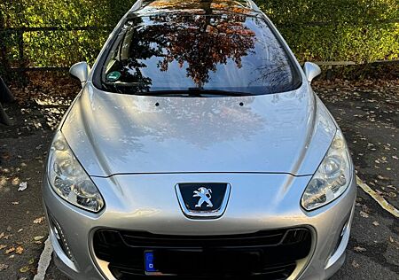 Peugeot 308 SW BusinesLine Scheckheft / Pano