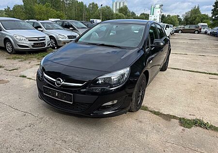 Opel Astra J Lim. 5-trg. Selection TÜV 03-2026