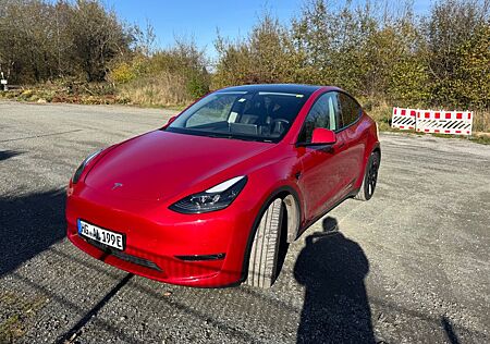 Tesla Model Y Performance - Allradantrieb mit Dual...