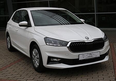 Skoda Fabia Essence 1.0 /Klima/Telefon/PDC/LED