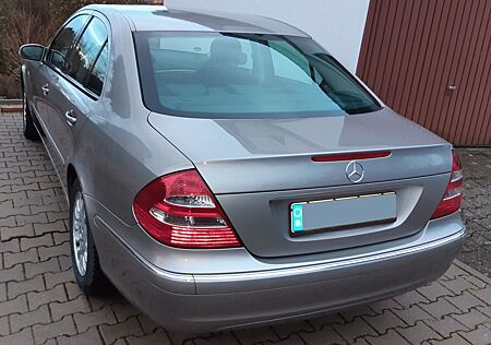 Mercedes-Benz E 200 KOMPRESSOR ELEGANCE Elegance