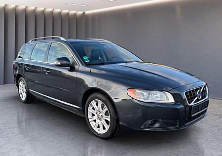 Volvo V70 Kombi Summum 2.4 D5 AWD*2.HAND*AUTOMATIK*