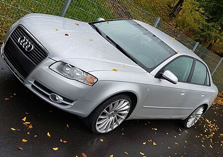 Audi A4 2.0 T FSI -