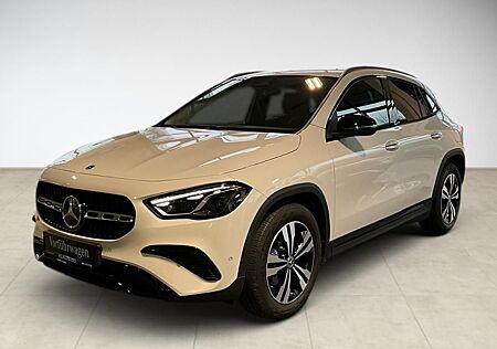 Mercedes-Benz GLA 180 Progressive Line Advanced Plus Night LM