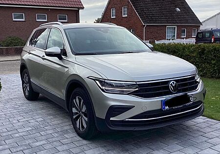 VW Tiguan Volkswagen 1.5 TSI OPF DSG MOVE