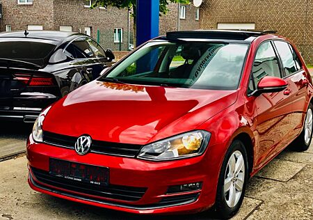 VW Golf Volkswagen VII Lim.Trendline/Auto/Benzi/Pano/AHK/1Hand