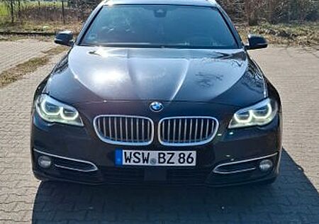 BMW 535d xDrive Touring A Luxury Line Luxury Line
