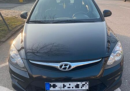 Hyundai i30 blue 1.6 CRDi 66 kW Classic Klima*Alu*Euro5*