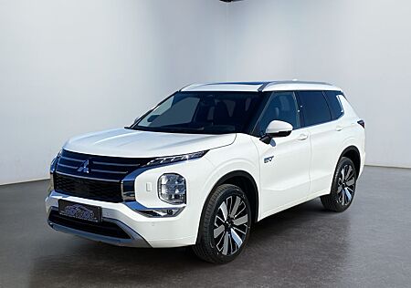 Mitsubishi Outlander Top 2.4 PHEV ACC PDC FLA STH LED