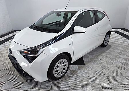 Toyota Aygo (X) Aygo (X) 1,0-l-VVT-i Automatik°1Hand°Scheck