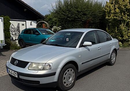 VW Passat Volkswagen 1.8 T tiptronic Highline Highline