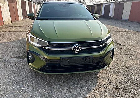 VW Taigo Volkswagen R-Line, Pano, Beats,