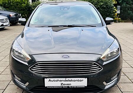 Ford Focus TurnierTitanium/2.0TDCI/SHZ/NAVI/R.KAM/AHK