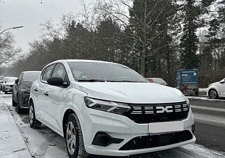 Dacia Sandero TCe 90 Essential Essential - aus 1. Hand