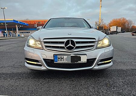 Mercedes-Benz C 220 CDI AVANTGARDE Panorama, Leder...
