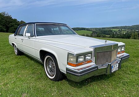 Cadillac Fleetwood Brougham 5.0 V8 Automatik
