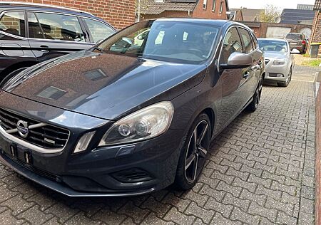 Volvo V60 D5 RDesign