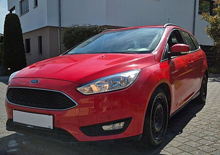 Ford Focus 1,0 EcoBoost 92kW Cool & Connect Turni...