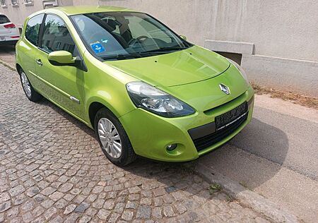 Renault Clio Luxe dCi 85 FAP Eco2 Luxe (Tüv Neu)