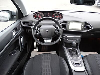 Peugeot 1Hand*1,5Hdi-Aut*Panorama*Leder*Navi*ACC*SHZ*LED