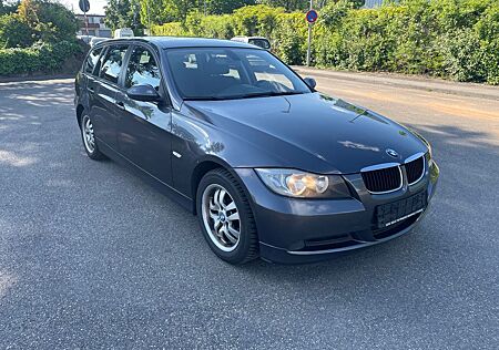 BMW 318i touring,Autom.,Navi,Sitzh.PDC