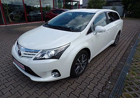 Toyota Avensis Kombi Edition 1,8 Standheizung