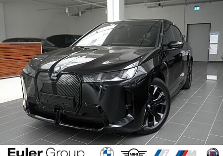 BMW iX xDrive 45 Sportpaket AHK-klappbar AHK Navi Di