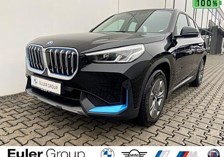 BMW iX1 xDrive 30 A LMR SHZ Parkass DAB ActiveGuard