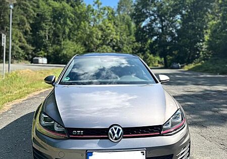 VW Golf Volkswagen 7 GTI, DSG, NAVI, PANO