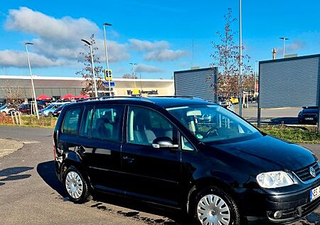 VW Touran Volkswagen 2.0 TDI DSG DPF Highline Highline