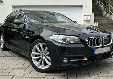BMW 520 RundumSorglos xDrive Kombi Leder Navi Pano H