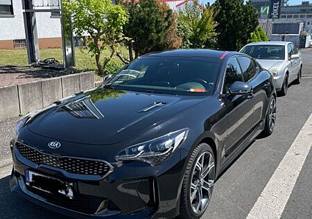 Kia Stinger 3.3 T-GDI AWD GT 370 PS