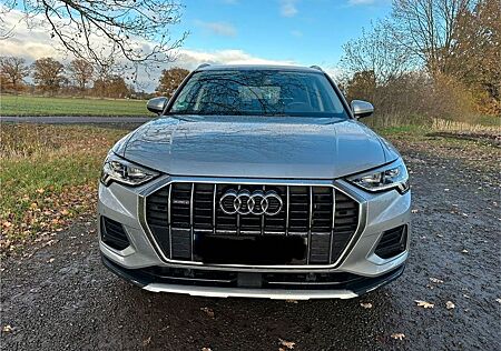 Audi Q3 40 TFSI quattro S tronic advanced advanced