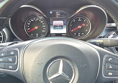 Mercedes-Benz GLC 220 d 4MATIC EXCl.,Kamera 4M,AHK,PanoramaLEd