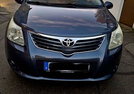 Toyota Avensis Combi Sol 2.2 D-4D Automatik *T27*