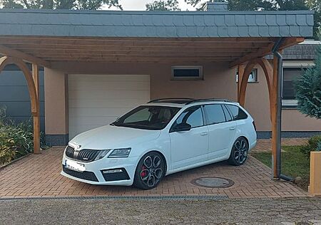 Skoda Octavia 2.0 TSI DSG RS Combi RS