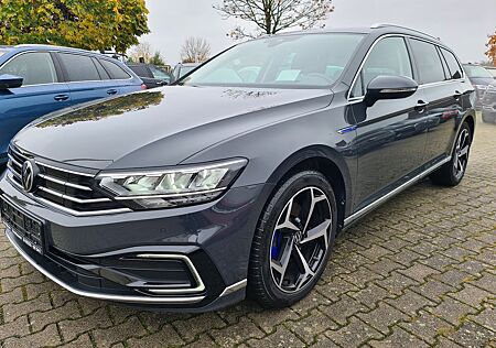 VW Passat Variant Volkswagen Passat Var GTE AHK LED Kamera TravelAss HUD DAB+