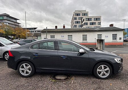 Volvo S60 gebraucht kaufen Volvo S60 2.0d Lim. Kinetic~R-Design Paket~Leder