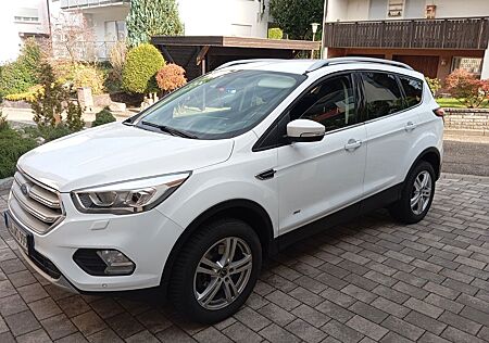 Ford Kuga 1,5 EcoBoost 4x4 134kW Titanium Autom. ...