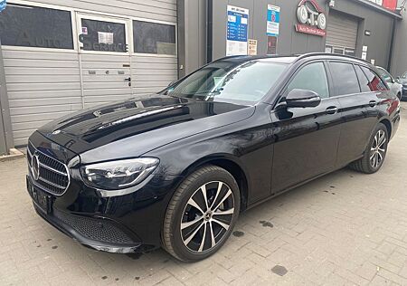Mercedes-Benz E 300 T-Modell de 4Matic/Massage Sitz/360°Kamer