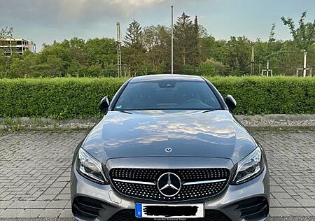 Mercedes-Benz C 300 Mercedes - Benz Coupé AMG Line