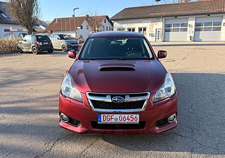 Subaru Legacy Outback Sport Allrad Xenon Kamara Shz