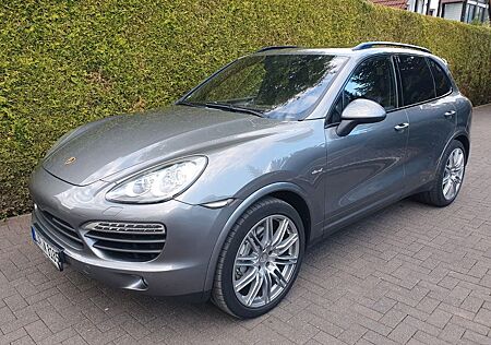 Porsche Cayenne S 4.2 V8 Diesel AHK